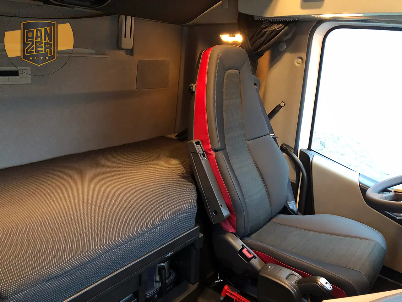 Тягач Volvo FH 500, 2018 год, 6х2, заводской ADR, без пробега по РФ - фото-детальных 14
