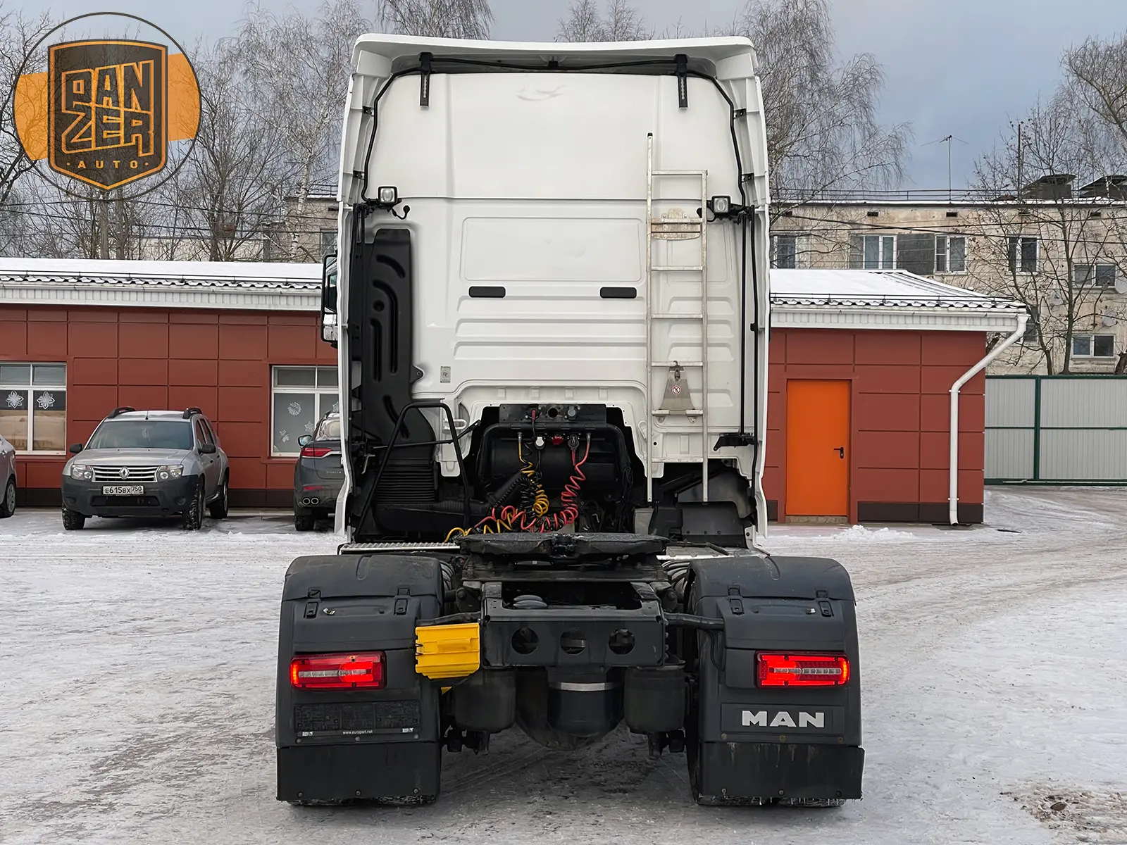 MAN TGX 18.500, тягач 4х2, XXL кабина, 2 бака, максимальная комплектация - фото-детальных 2