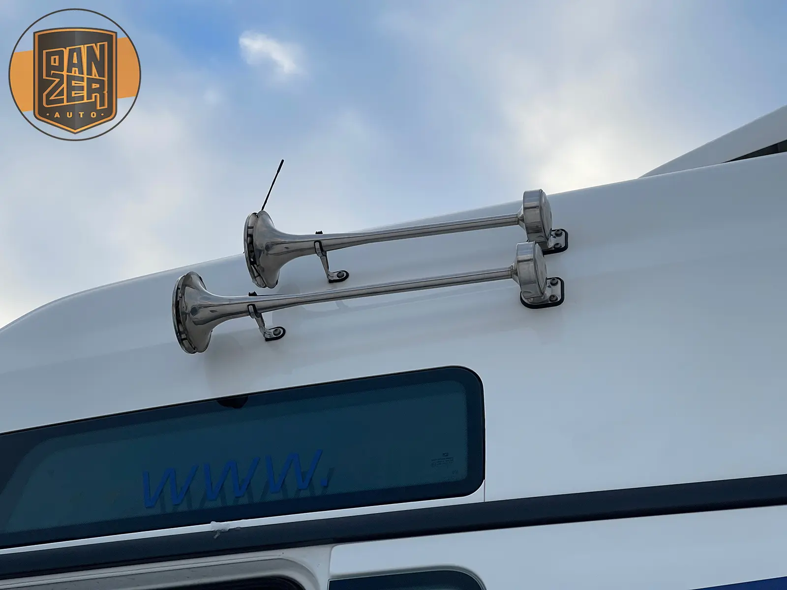 MAN TGX 18.480 тягач 4х2, XXL кабина, 2 бака - фото-детальных 42
