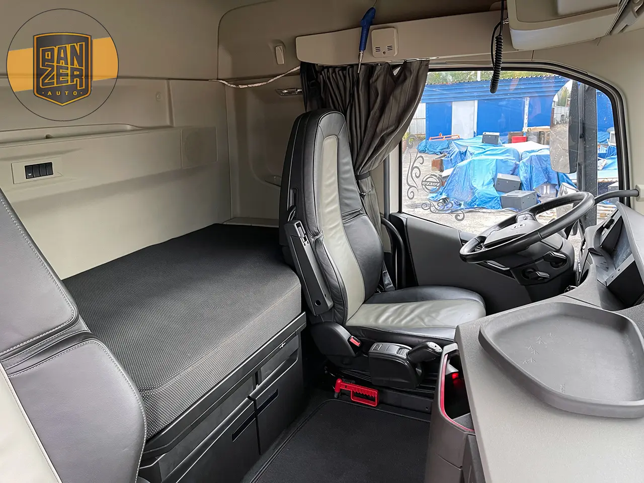 Тягач Volvo FH540, 2018 год, 6х4 с подъемной осью - фото-детальных 20