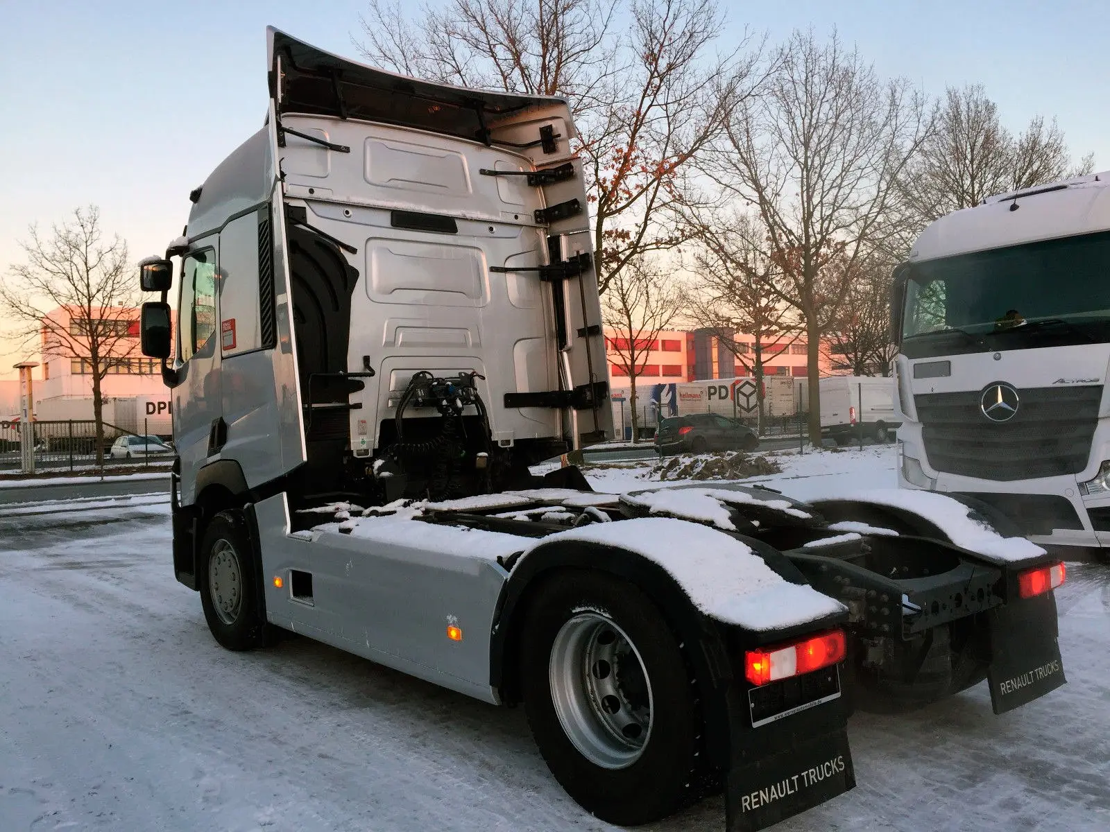Тягач Renault T 460, 2016 год, 2 спальника, АКПП, без пробега по РФ - фото-детальных