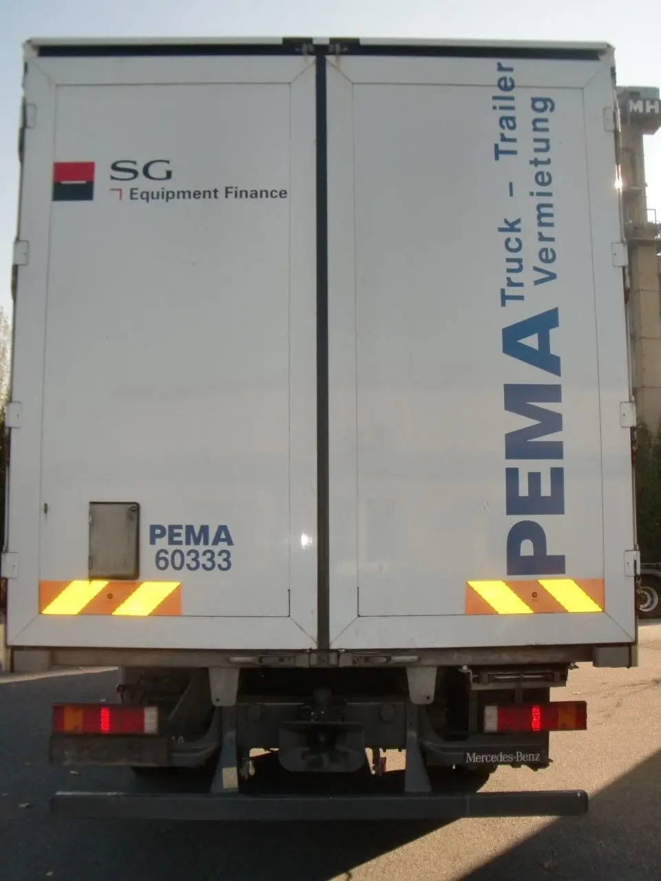 Mercedes Atego 1224 L, штора, ворота, все загрузки, без пробега по РФ - фото