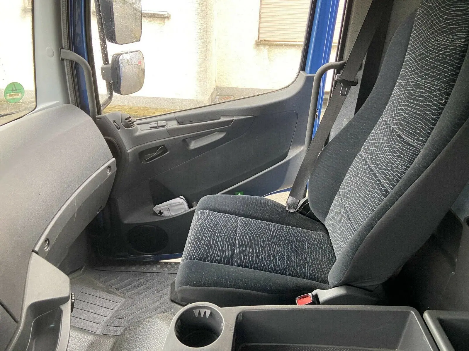 Mercedes Atego 824 L, 2016 год, штора-борт 50 м3, шестицилиндровый мотор, без пробега по РФ - фото 6