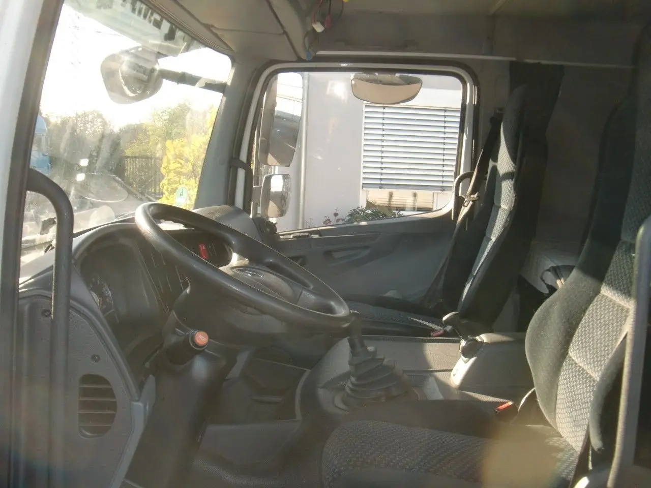Mercedes Atego 1224 L, штора, ворота, все загрузки, без пробега по РФ - фото 3
