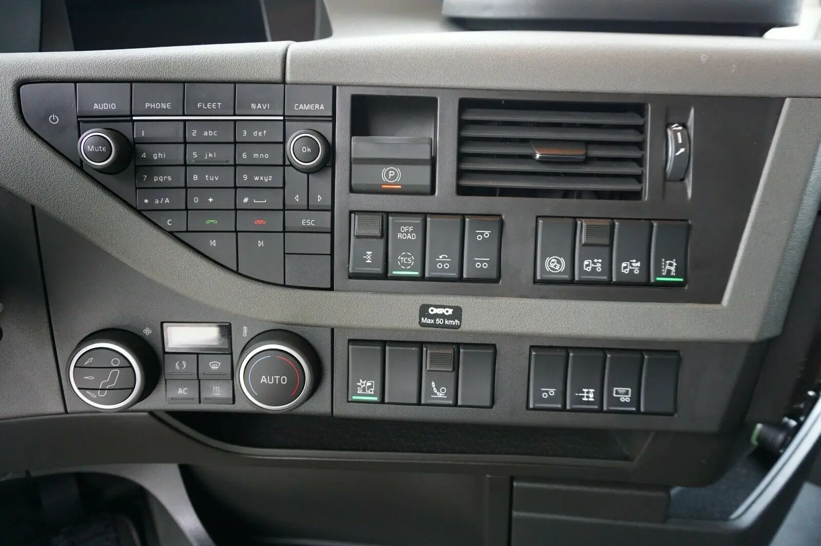 Тягач Volvo FH 540 Dual Clutch, 2019 год, 6х2 спарка, Globetrotter XL, без пробега по РФ - фото-детальных 11