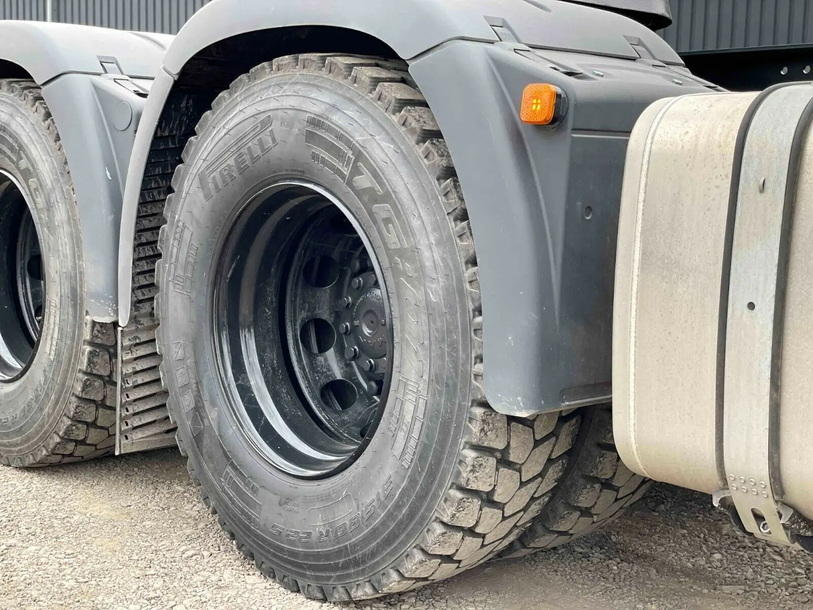 Тягач MAN TGX 33.510, 6х4, 01/2021 год, кабина XLX, пневмоподвеска, без пробега по РФ - фото-детальных 13