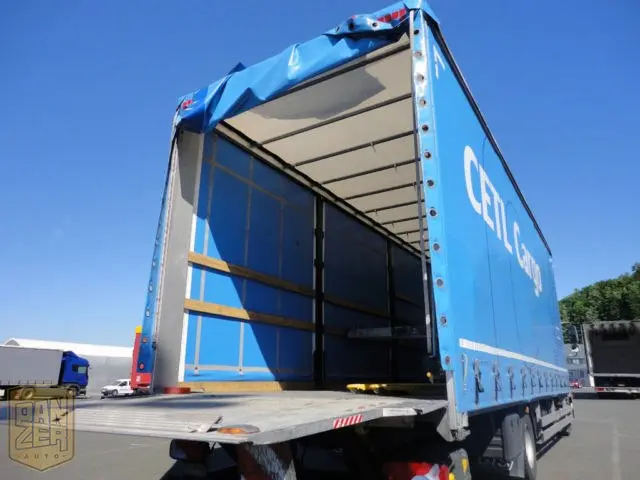 MAN TGL 12.220, штора 56м3, кузов 7.8м, гидролифт 1.5т, 2013г - фото 2