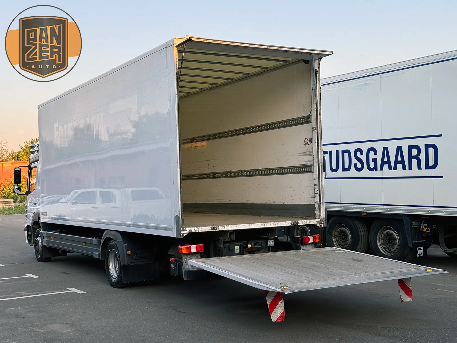 mercedes-benz atego 1230, фургон 18 палет, гидроборт