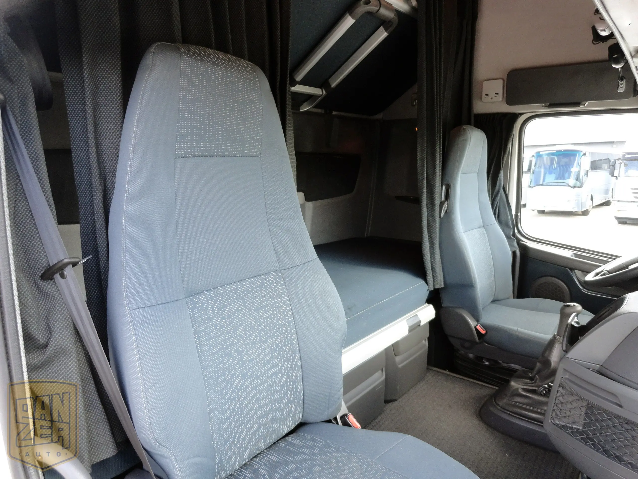 Volvo FH 13.420 XXL + Krone, автопоезд 120м3, борт-тент, 2012г - фото 8