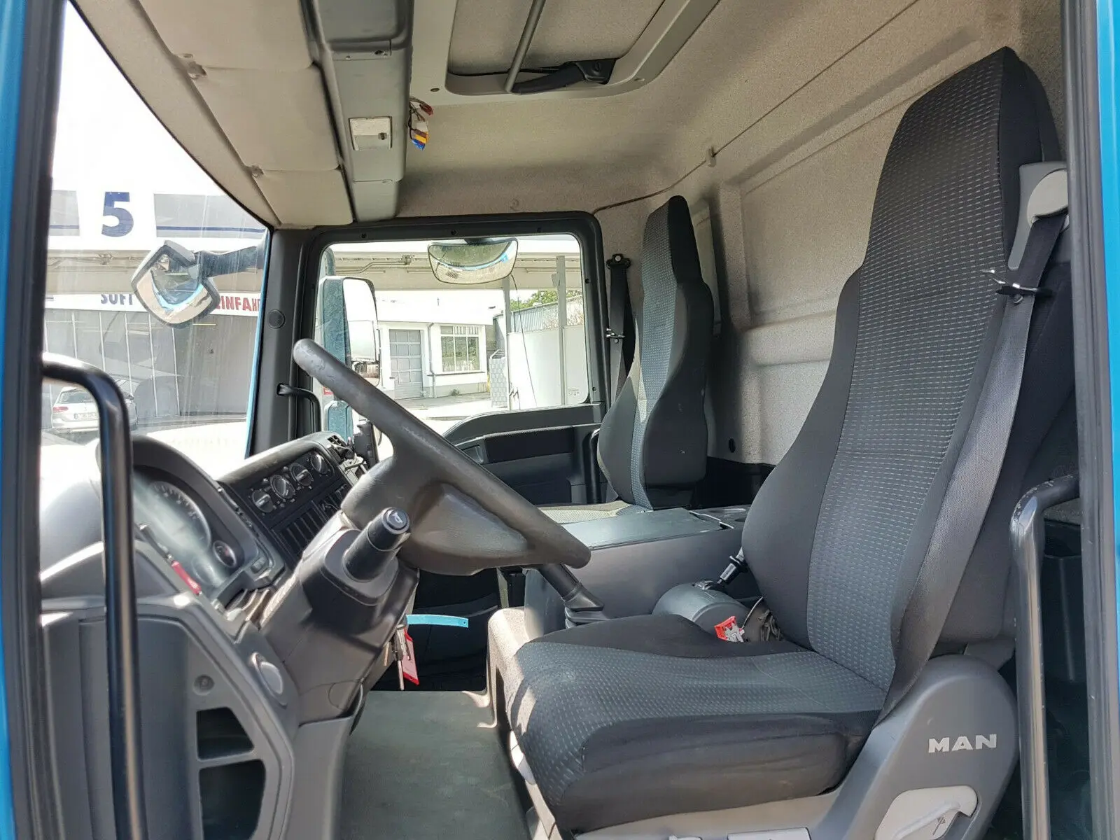 MAN TGL 12.180 BL, рефрижератор 36 м3, гидролифт, установка Thermoking, без пробега по РФ - фото 3