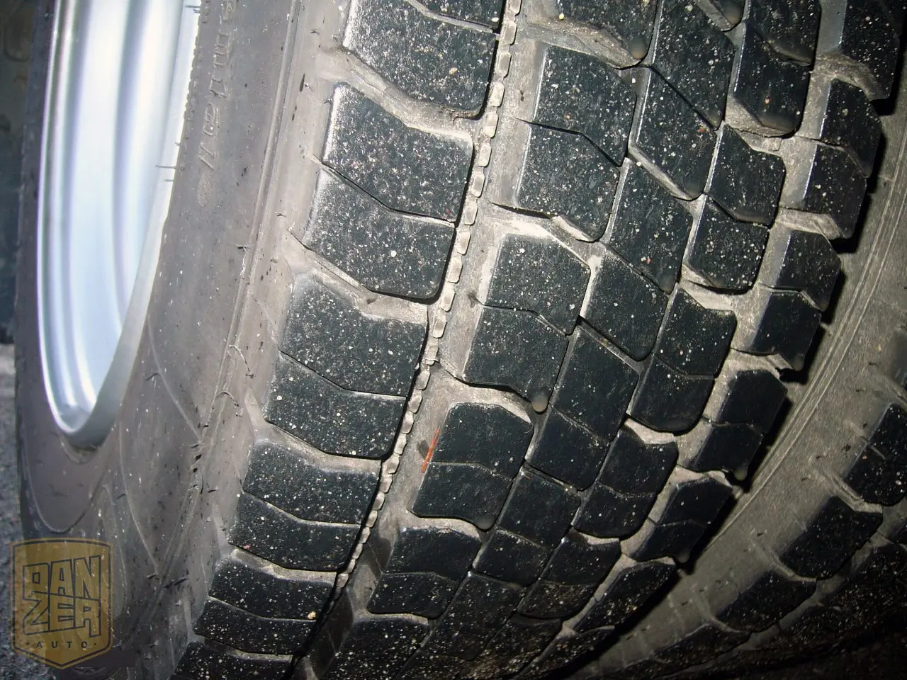 Mercedes-Benz Atego 818L, штора-борт 40м3, 2013г, 18 тыс.км, гидролифт, кондиционер, состояние нового - фото 4