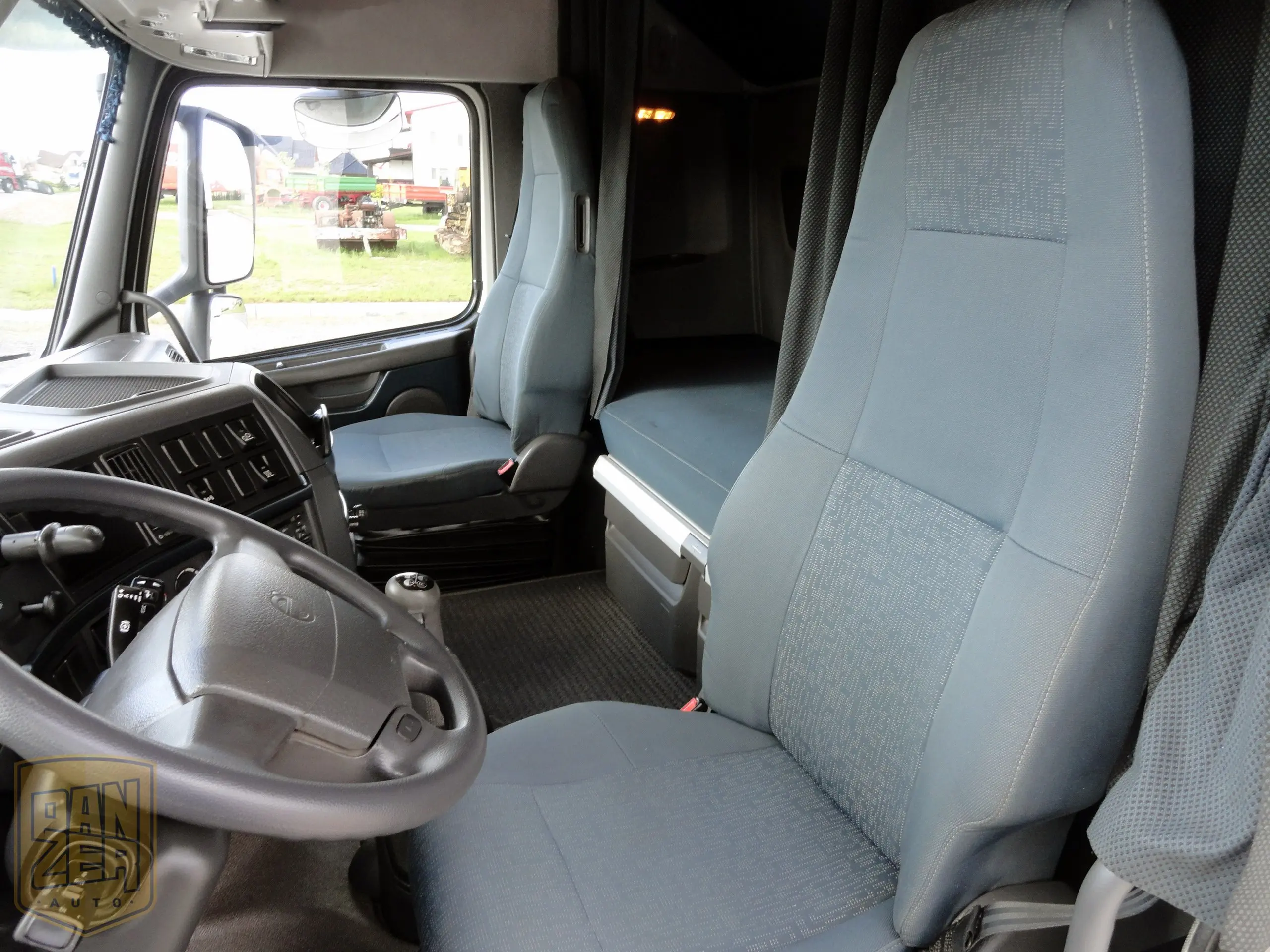 Volvo FH 13.420 XXL + Krone, автопоезд 120м3, борт-тент, 2012г - фото 2
