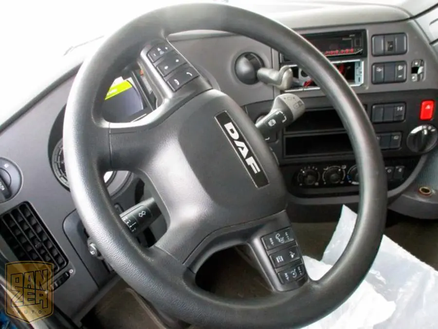 Тягач DAF XF 106, 2014 год, 460 л.с., Space Cab, без пробега по РФ - фото-детальных 7