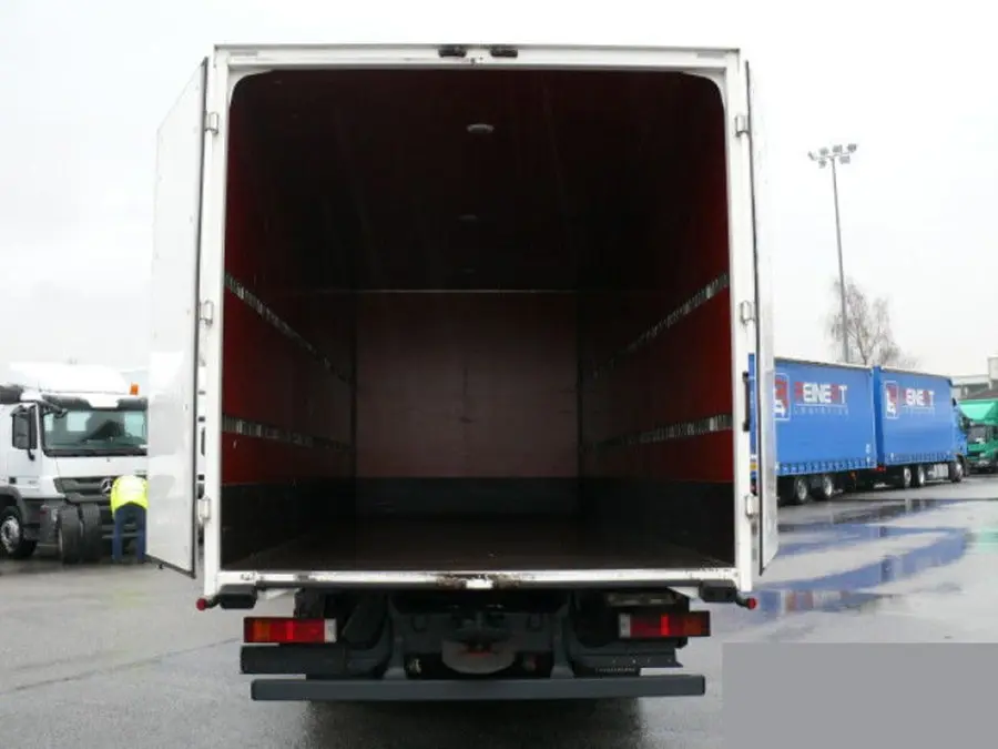 Фургон Mercedes Atego 824, длина 7.2м, ворота, без пробега по РФ - фото 5