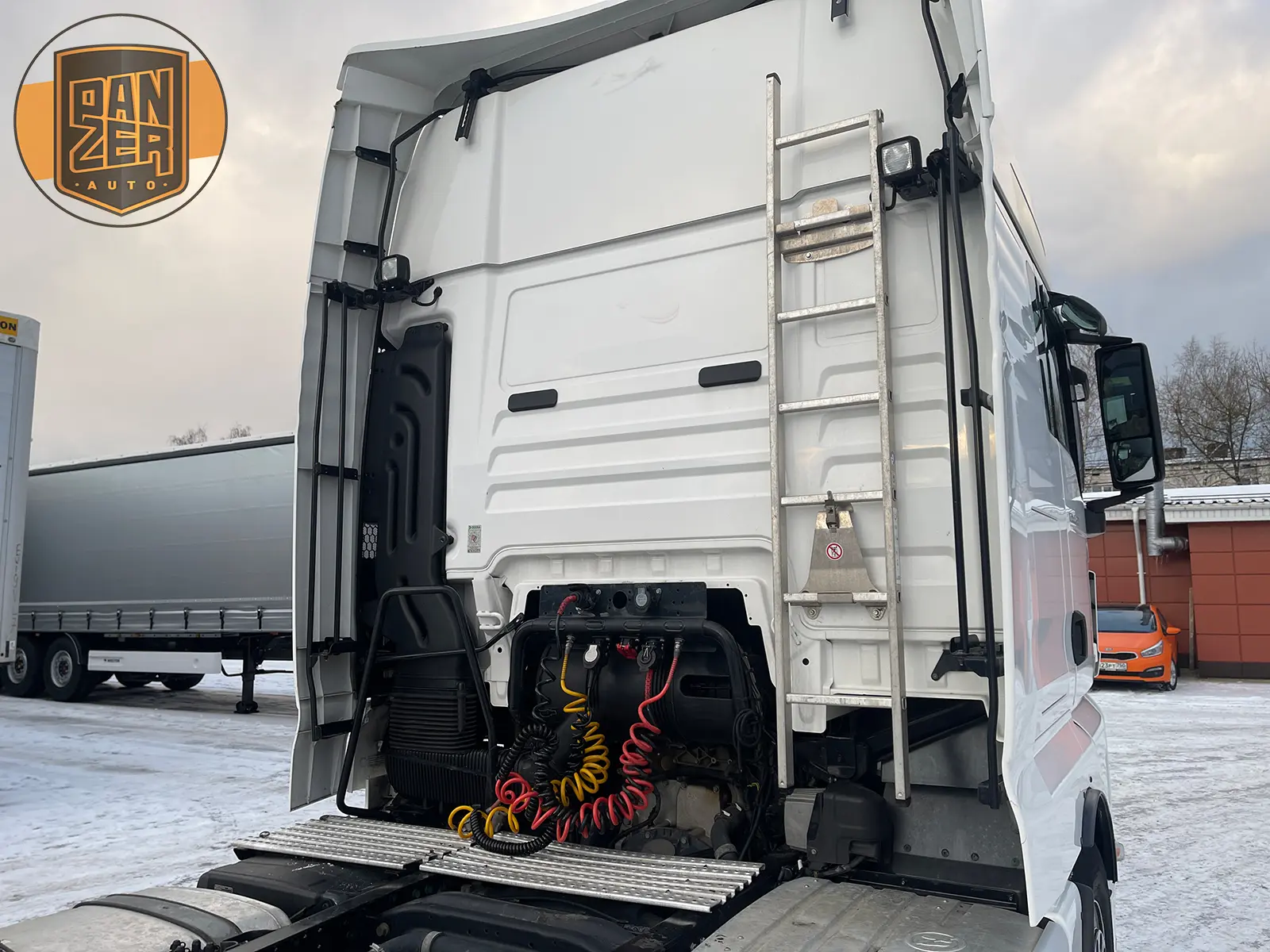 MAN TGX 18.500, тягач 4х2, XXL кабина, 2 бака, максимальная комплектация - фото-детальных 15