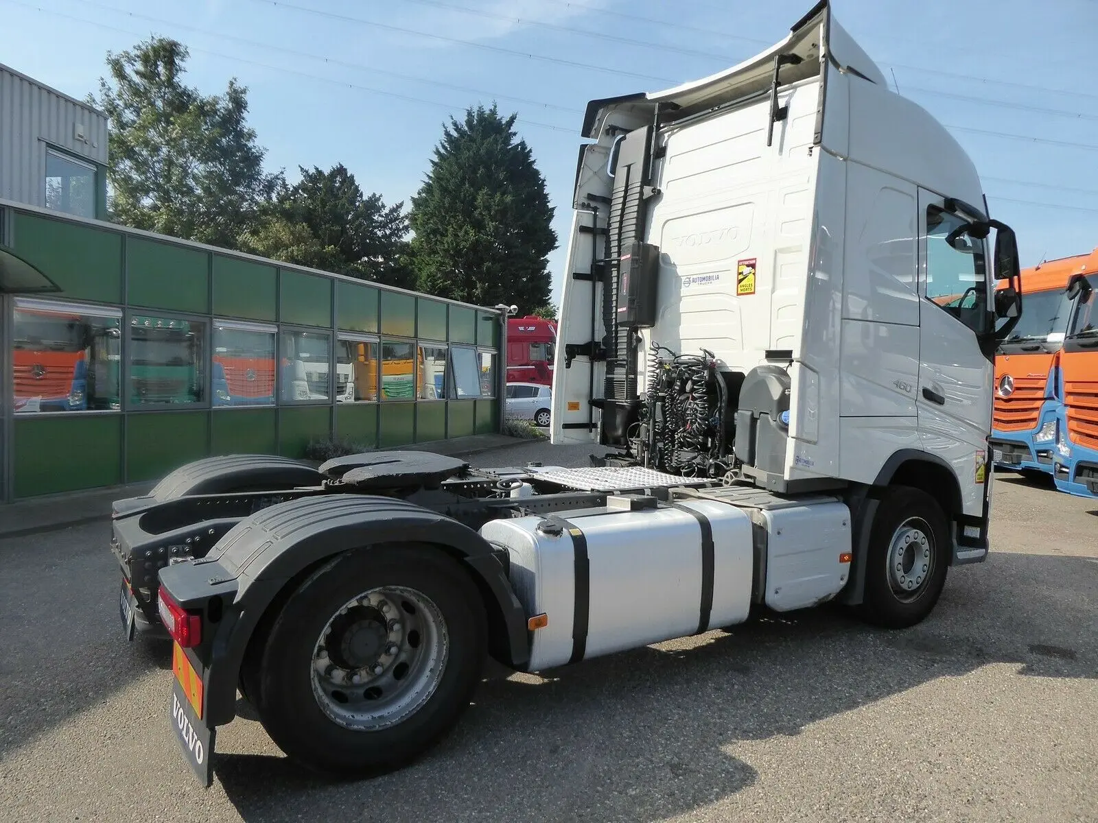 Тягач Volvo FH460, 4х2, 2016 год, 2 бака, 2 спальника, без пробега по РФ - фото-детальных 8