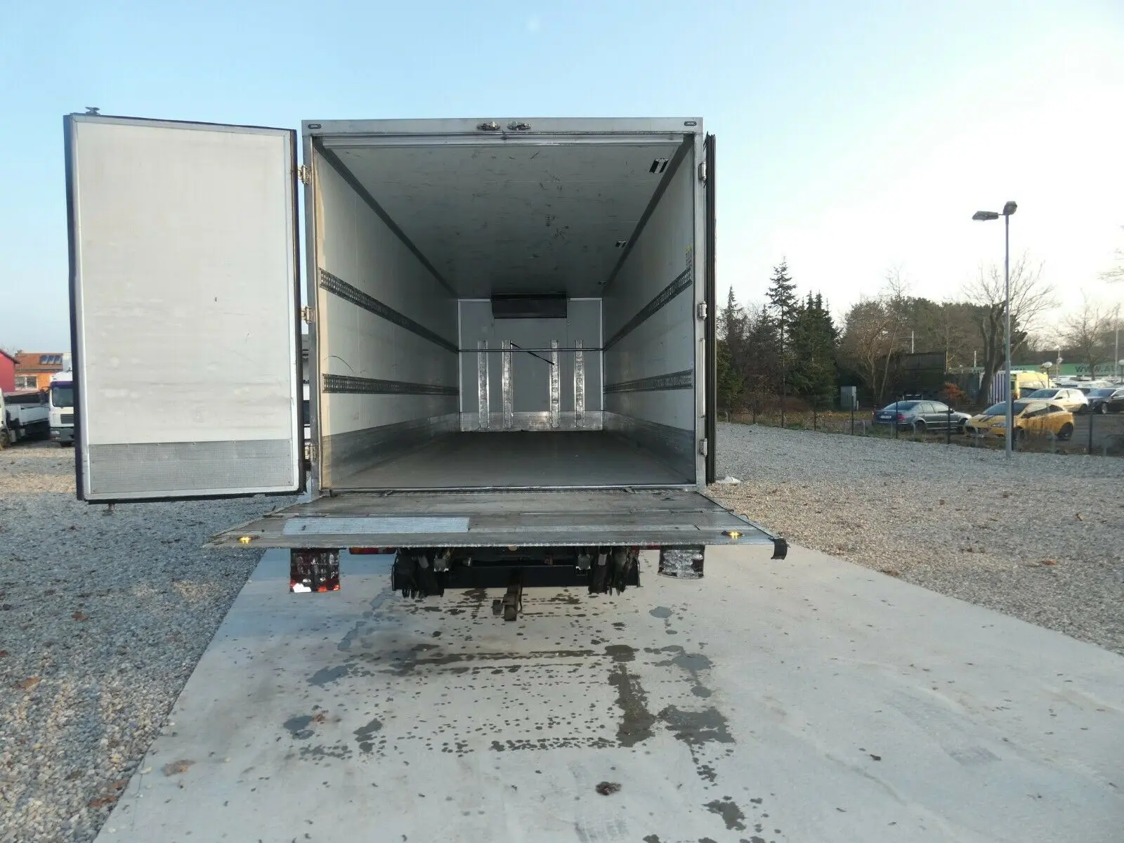 Рефрижератор Mercedes Atego 1222 L, Евро-5, 17 палет, гидроборт, без пробега по РФ - фото 8