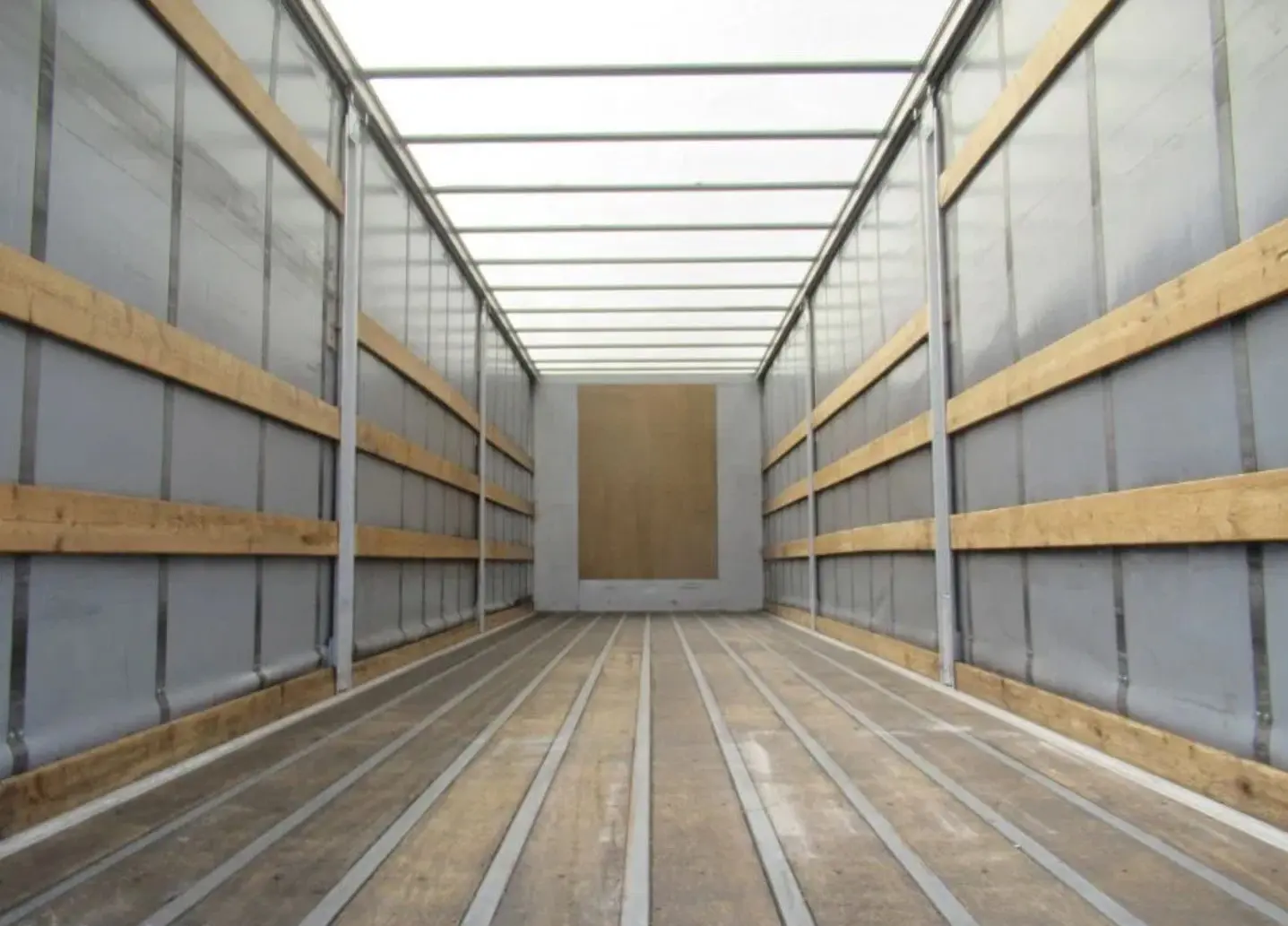 Mercedes Atego 1218 L, 2012 год, штора 58 кубов, 23 европалета, ворота, без пробега по РФ - фото 2