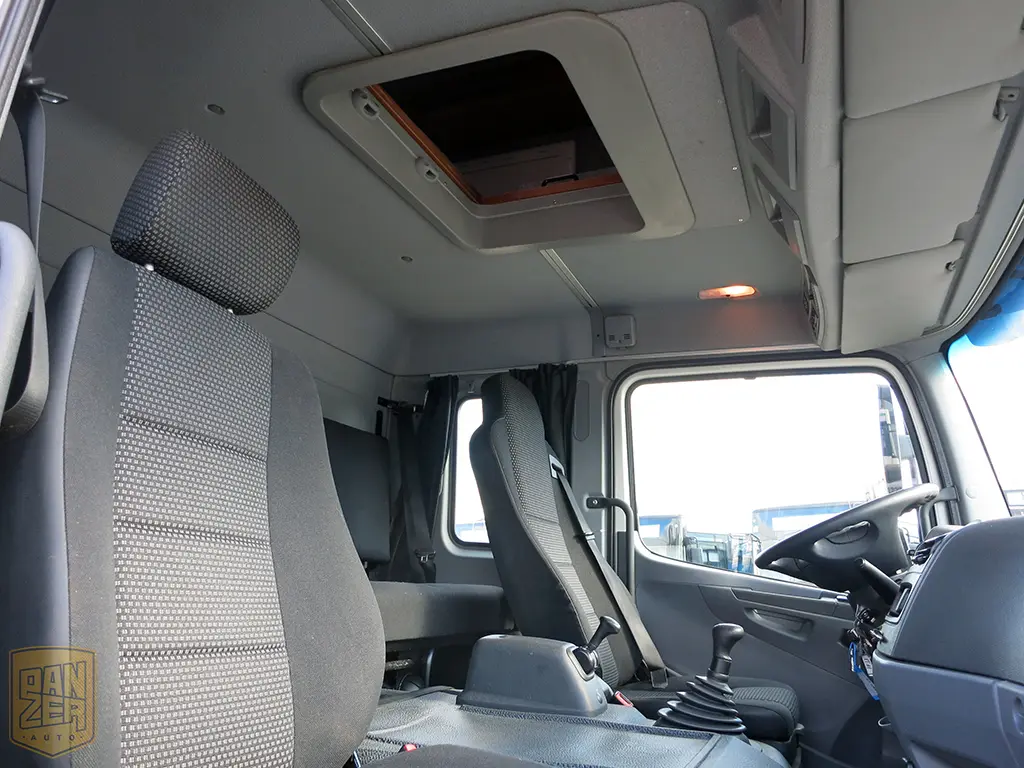 Mercedes Atego 824L, фургон 42м3, 2012г, 6 мест + 2 спальника - фото 3