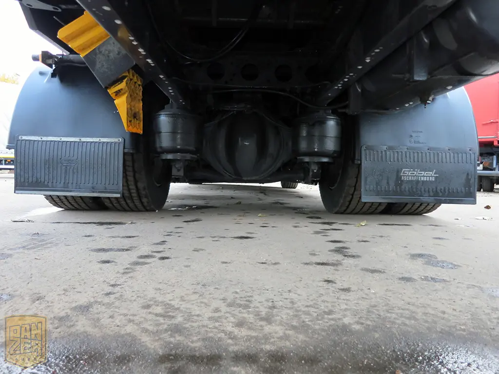 Mercedes-Benz Actros 1841 LL MegaSpace, 52м3 штора, 10-тонник - фото 4