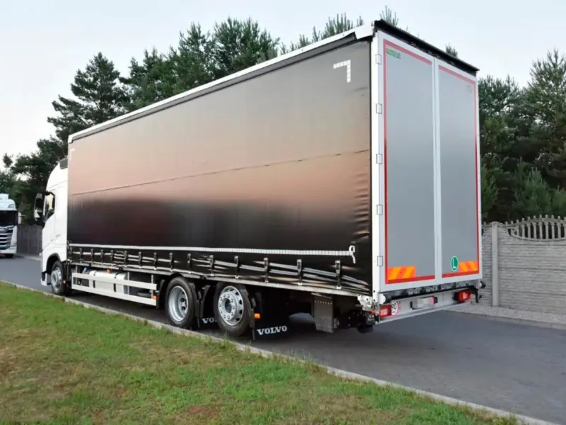 Грузовик тентованный Volvo FH 420, 2017 год | photo 1