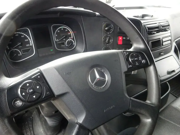 Mercedes Atego 821 L, 2014 год, штора 48 кубов с гидробортом, сдвижной верх, без пробега по РФ - фото 4