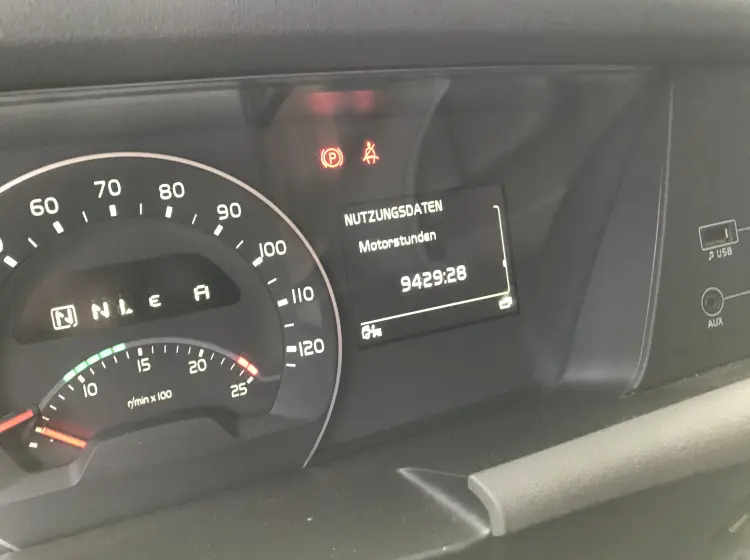 Пятнадцатитонник Volvo FH 460, 6х2, 2016 год, штора 55 кубов, 19 европалет, без пробега по РФ - фото 39