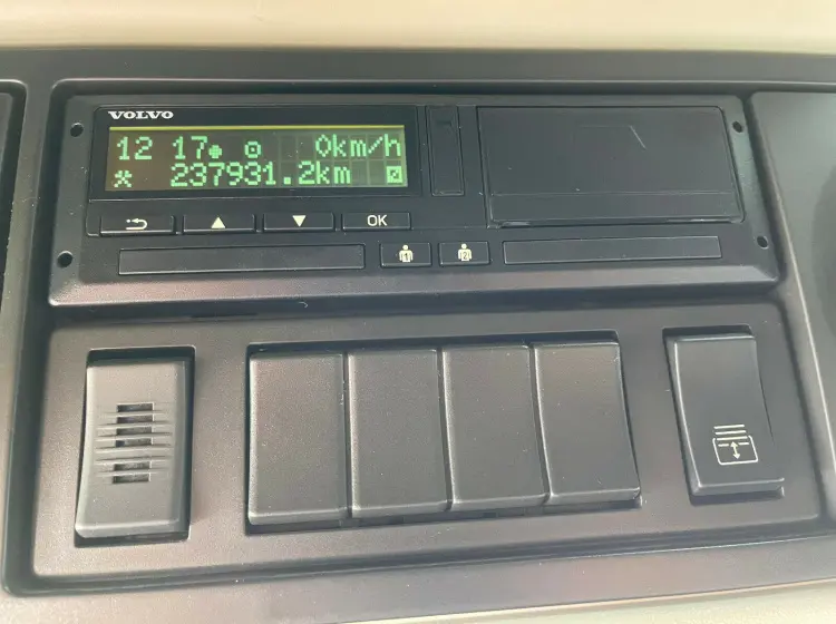 Тягач Volvo FH540, 6х4 с подъемной осью, 07/2019 год, пневмоподвеска, ретардер, из Германии - фото-детальных 28