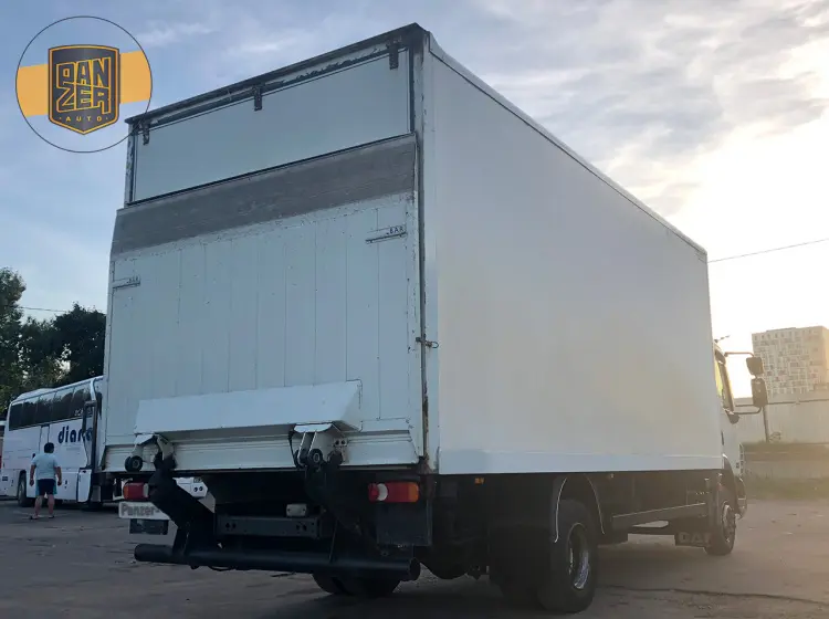 DAF LF 45.220, фургон 38м3, гидролифт, 2007 г, грузоподъемность 6500 кг - фото