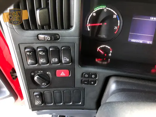 Scania P400, тягач для перевозки опасных грузов, 2015г, МКПП - фото-детальных 16