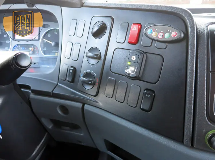 Mercedes Atego 1224, фургон 48 кубов, 2012 год, ворота - фото 4