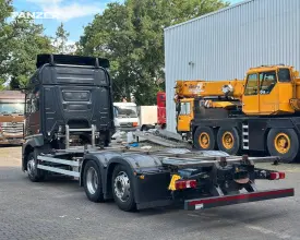 Грузовой контейнеровоз Mercedes Actros 2542, 2019 год | 1
