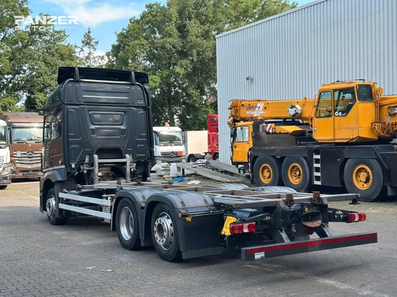 Грузовой контейнеровоз Mercedes Actros 2542, 2019 год | photo 1