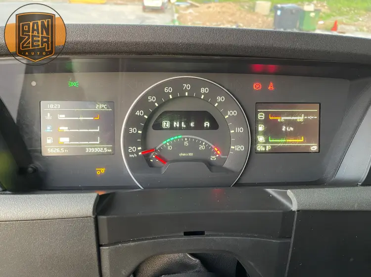 Тягач Volvo FH 500 6x4, 2018 год, подъемная ось, из Германии - фото-детальных 43