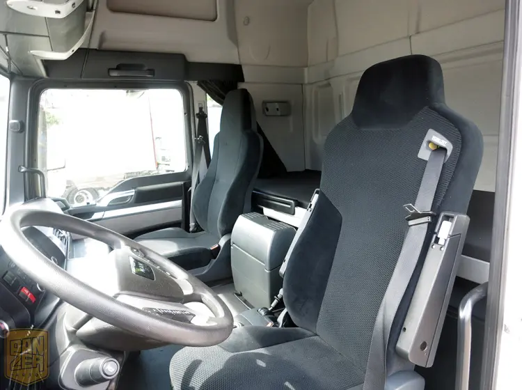 MAN TGS 18.320,  штора 60м3, 10 тонник, 22 палеты, состояние нового - фото 3