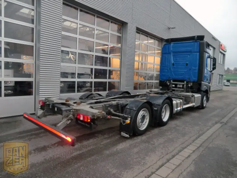 Грузовой контейнеровоз Mercedes Actros 2542, 2012 год | photo 1