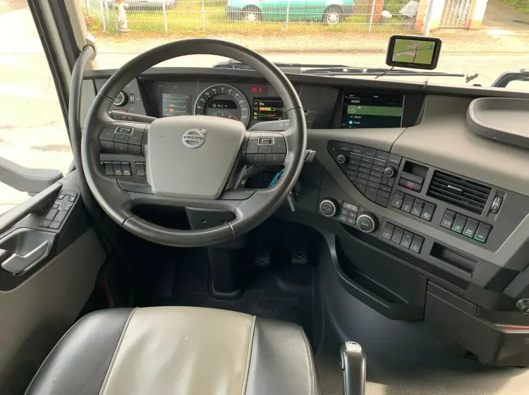 Тягач Volvo FH 500, 2020 год, 6х2, заводской ADR, Globetrotter XL, без пробега по РФ - фото-детальных 4