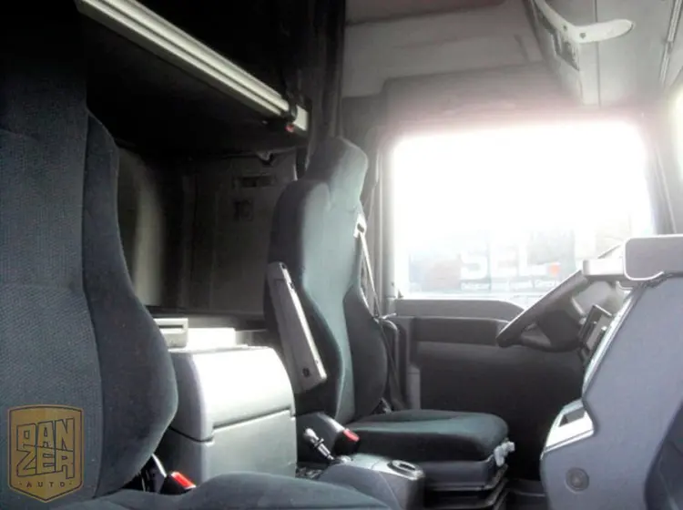 MAN TGL 12.220 BL, 2014г, полная штора 50м3, гидролифт, 2 спальника - фото 3