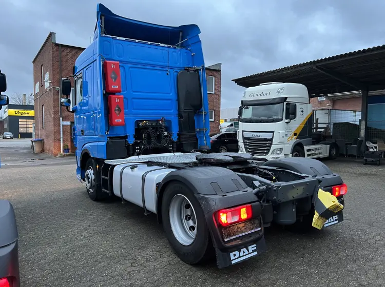 Тягач DAF XF 450, 4х2, Space Cab 2 спальника, 2017 год, без пробега по РФ - фото-детальных 8