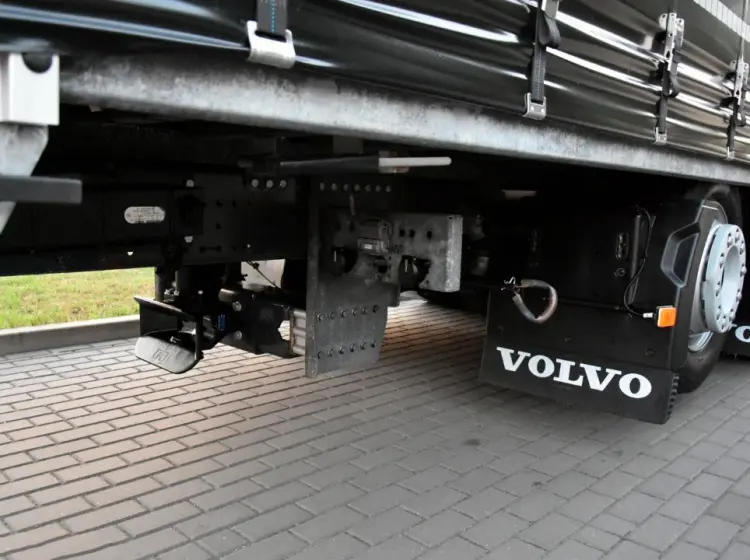 Кубовик Volvo FH 420, 6х2, 2017 год, штора 68 кубов, 23 европалета, без пробега по РФ - фото 6