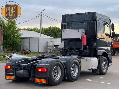 DAF XF530 6x4 тягач-тяжеловоз, сцепной вес 80 тонн - фото-детальных