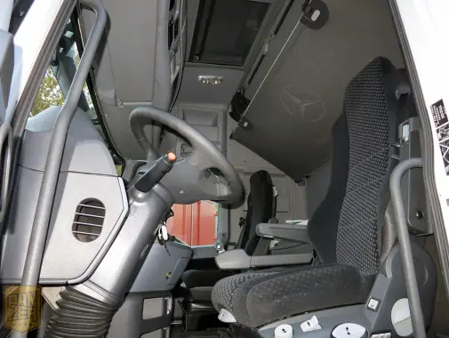 Mercedes Actros 1841, фургон 48 м3, ворота, десятитонник, 2010 год - фото 3