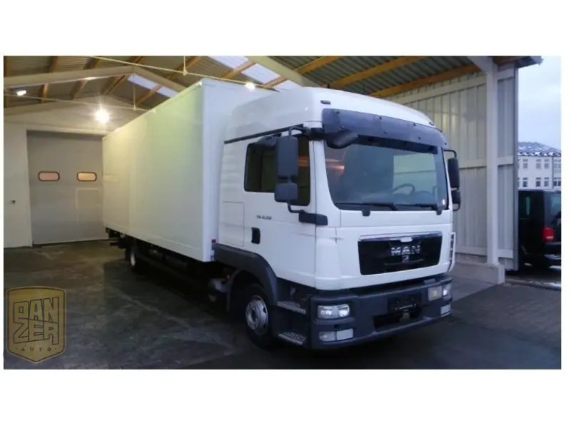 Грузовой фургон MAN TGL 12.250, 2011 год | photo 0