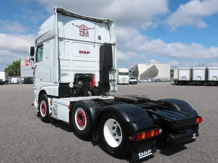 Тягач DAF XF 106 460, 6х2, кабина Супер Спейс, подъемная ось, без пробега по РФ - фото-детальных