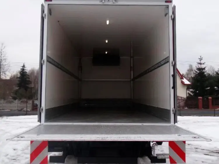Рефрижератор Mercedes Atego 1218 L, 2016 год, 18 палет, ворота и гидроборт - фото 2