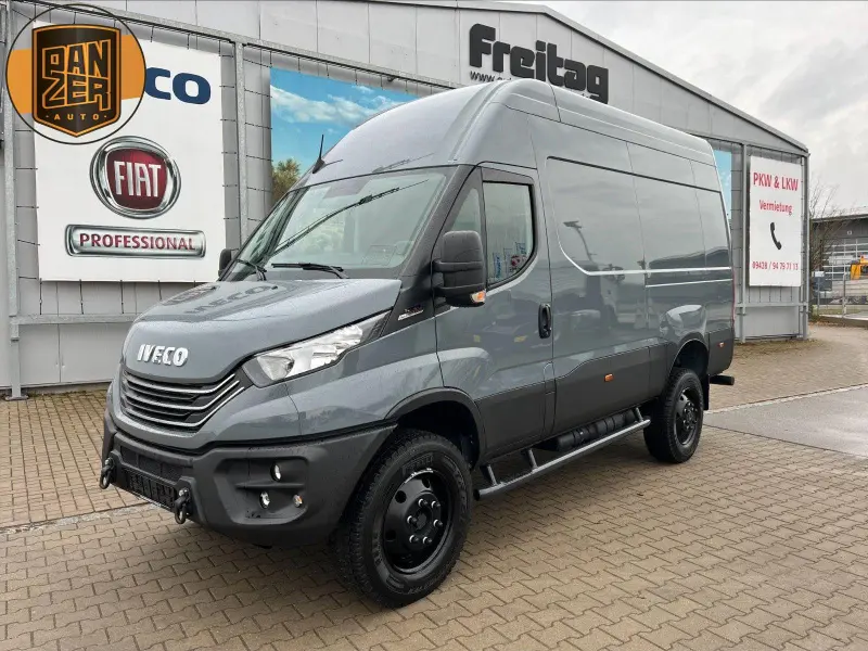 Цельнометаллический фургон Iveco Daily , 2023 год | photo 0
