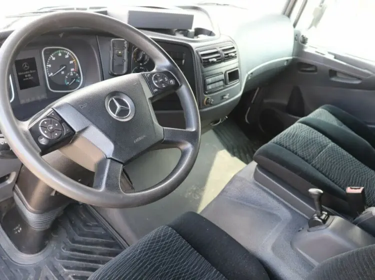 Mercedes Atego 818 L, 2015 год, штора 38 м3, гидроборт, верх сдвижной, без пробега по РФ - фото 4