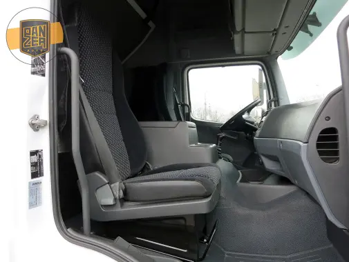 Mercedes Atego 1224L, 02/2013г, штора 50 м3, гидролифт, 2 спальника - фото 15