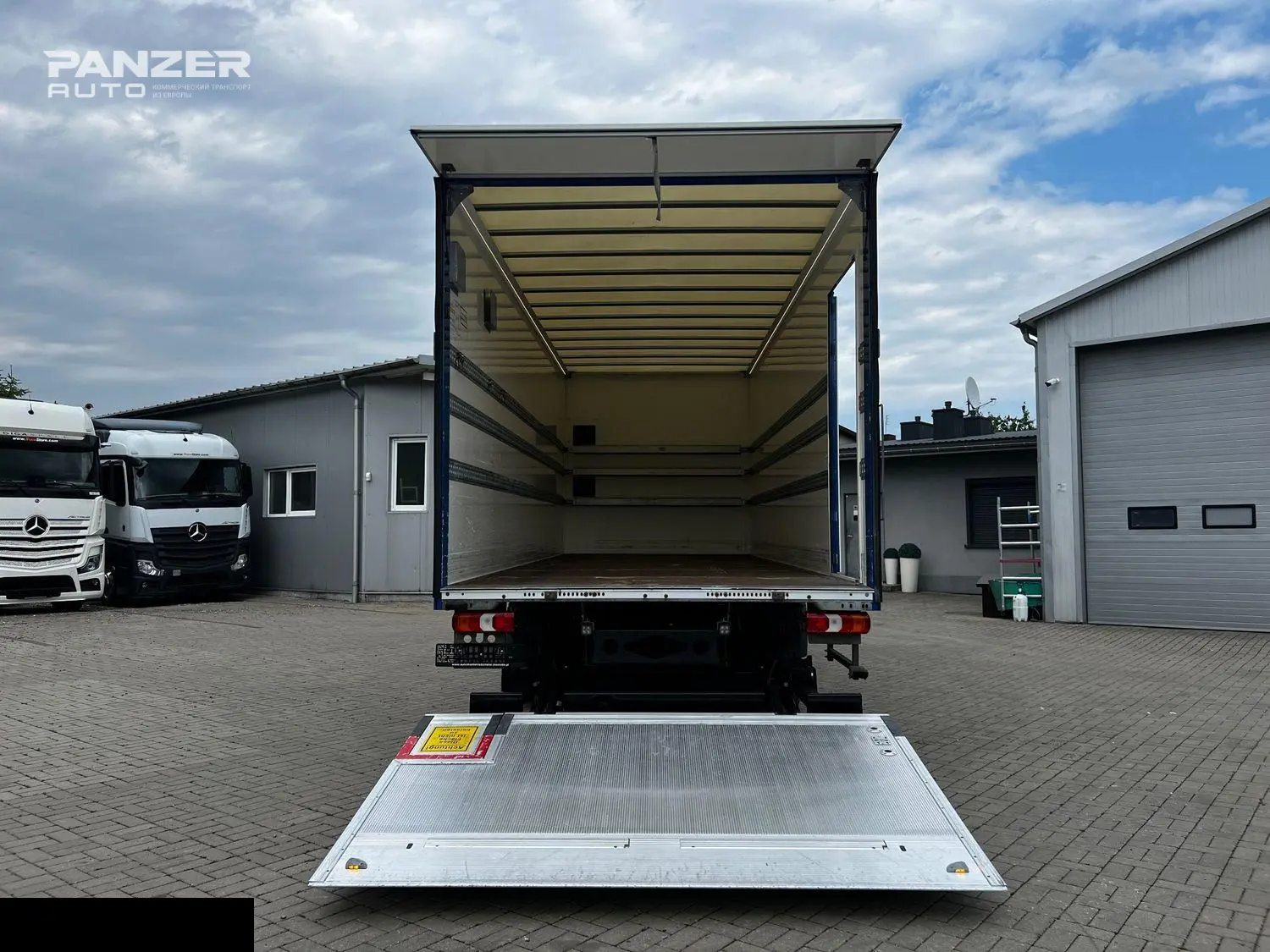 Грузовик Mercedes Atego 1224, 2020 год, фургон промтоварный м3 с гидробортом - фото 2