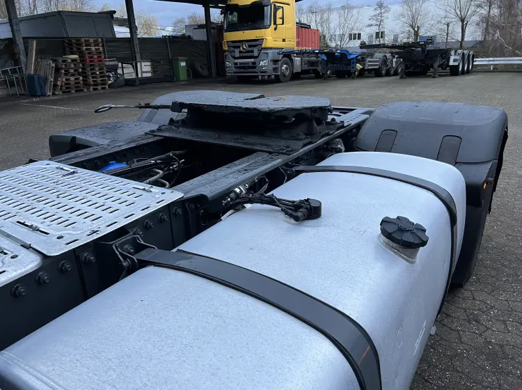 Тягач DAF XF 450, 4х2, Space Cab 2 спальника, 2017 год, без пробега по РФ - фото-детальных 6